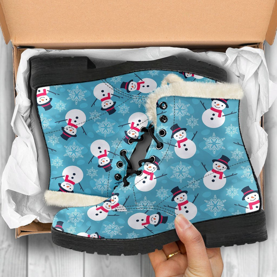 Winter Snowman, Vintage Blue Print Comfy Faux Fur Boots For Holiday Season