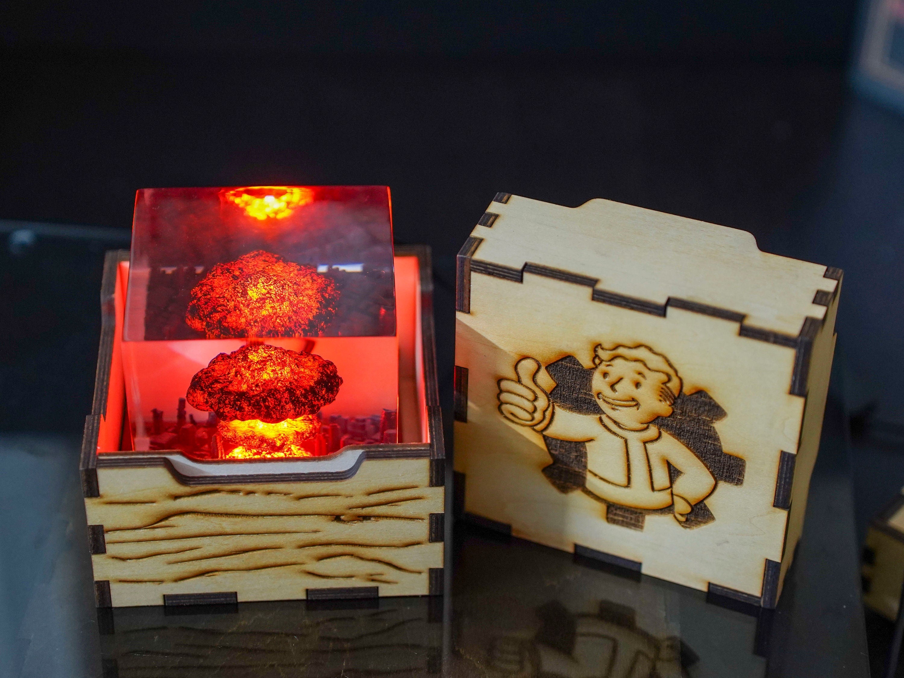 Explosion Resin diorama- nuke bomb fallout 4, Atomic bomb diorama, Storm Cloud Lamp, Nuclear Bomb Explosion Resin Lamp, Fallout Inspired