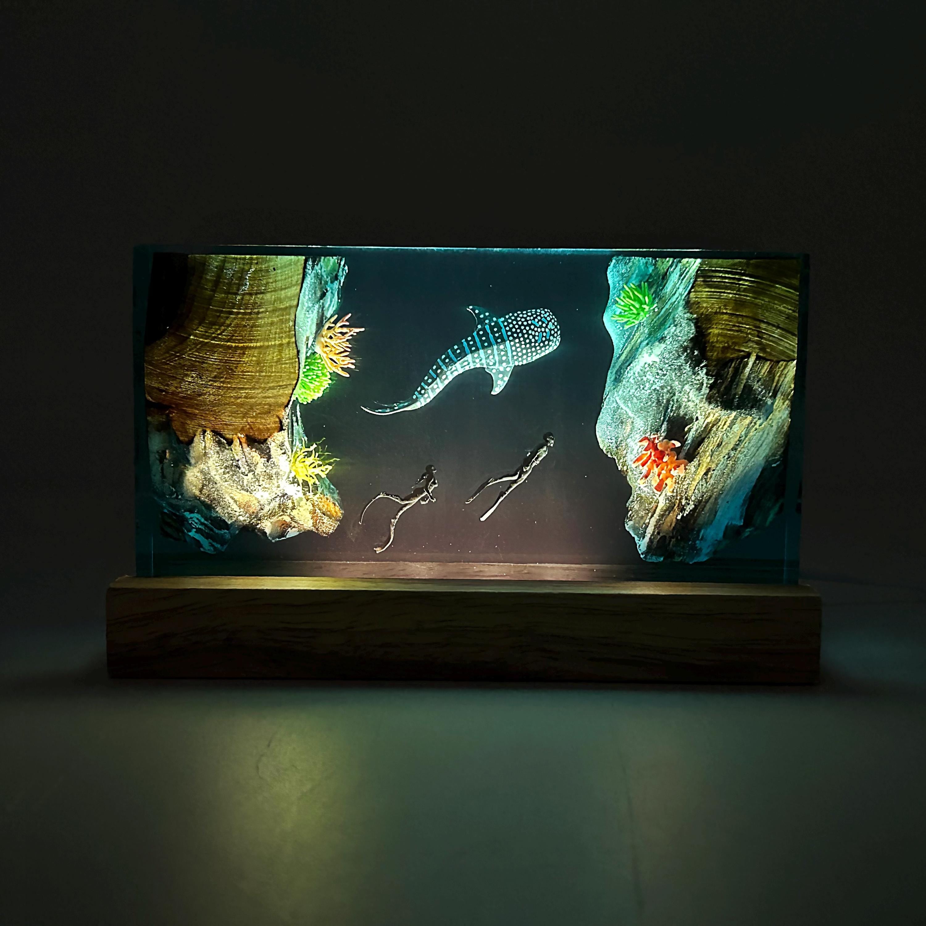 Whale Shark Resin Lamp, Ocean Scene, Divers, Wood Base Home Decor, Halloween Gifts, Christmas Gifts, Handmade Gifts for Kids, Divers Crafts
