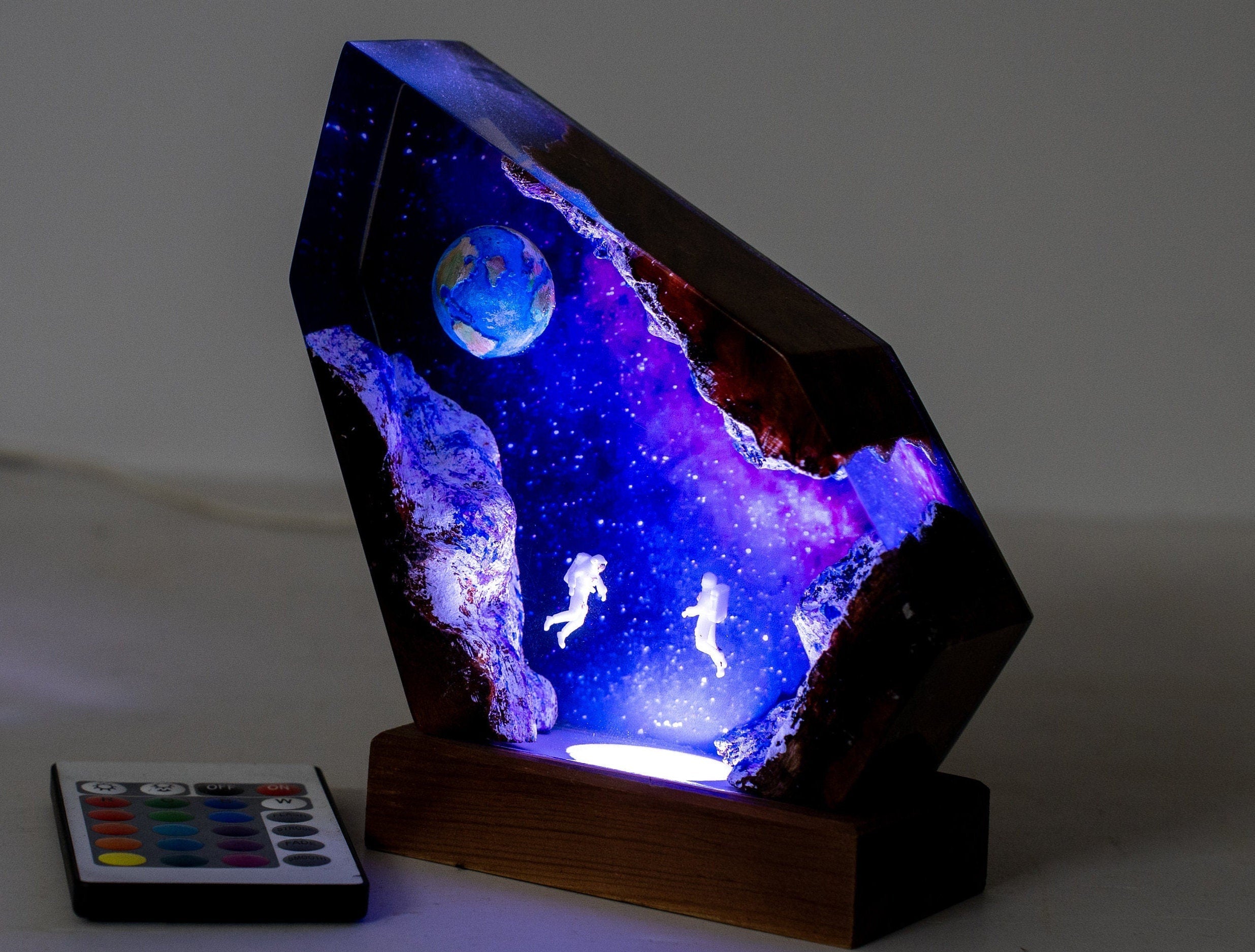 Astronaut Galaxy Epoxy Resin Lamp - Space Night Lights, Astronaut & Earth Night Light | Universe-Inspired LED Lamp, gift for him
