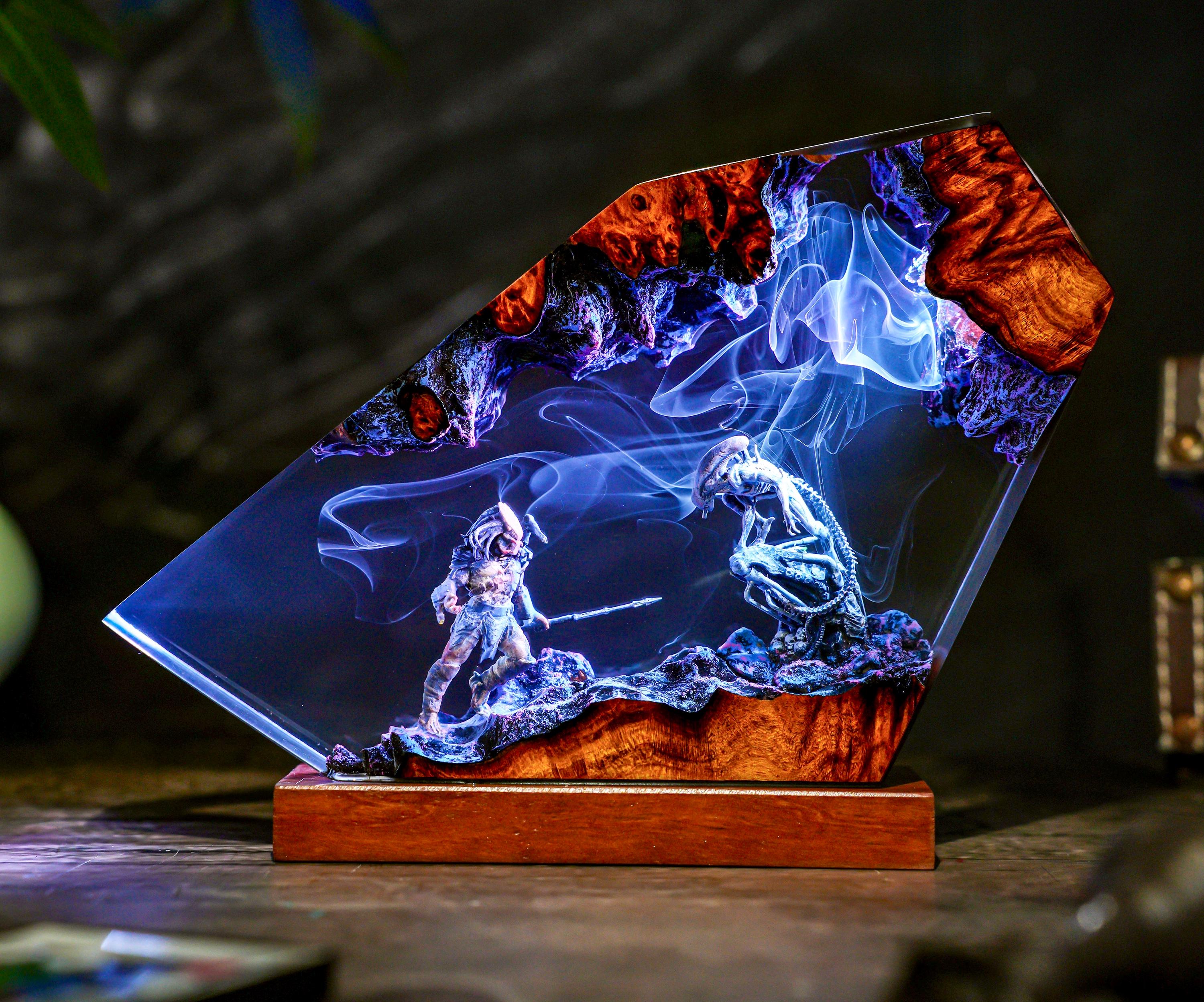 Diorama alien monsters fight lamp, alien movie Resin Lamp, Space Resin Lamp, Personalized Night Light, Sci-Fi Horror Being, Xmas 2025