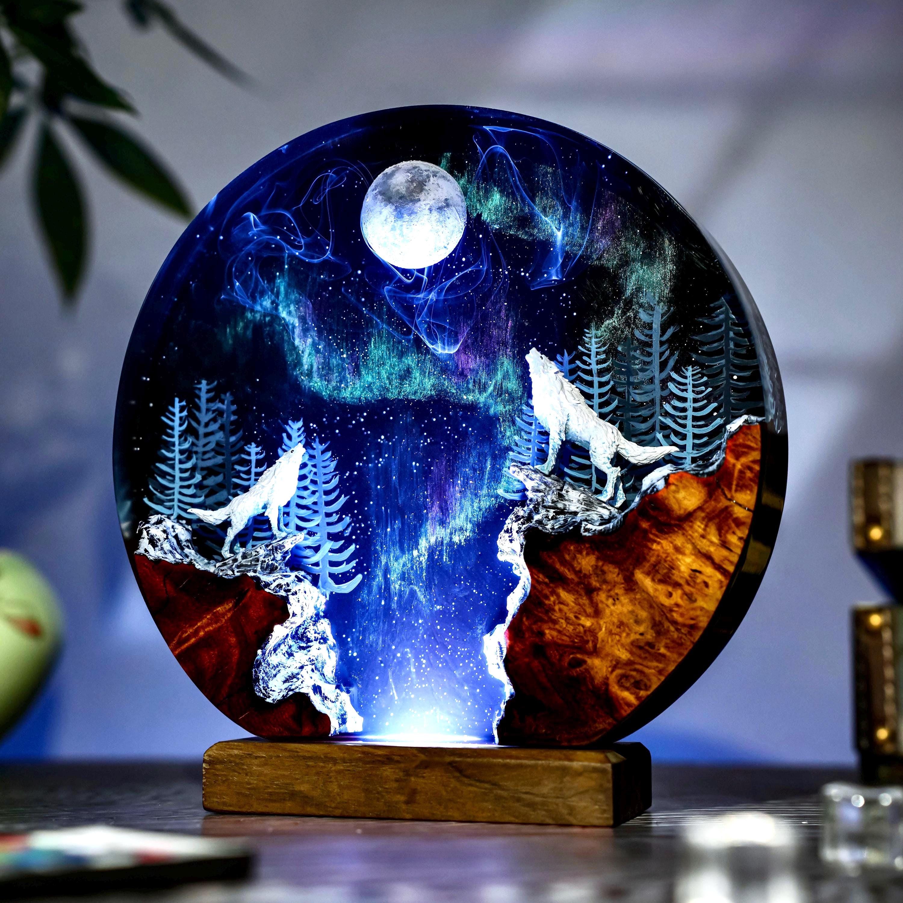 Handmade Aurora Wolf Moon Lamp, Howling Wolf Northern Lights, Unique Handmade Gift for Room Decor, Resin Night light gift