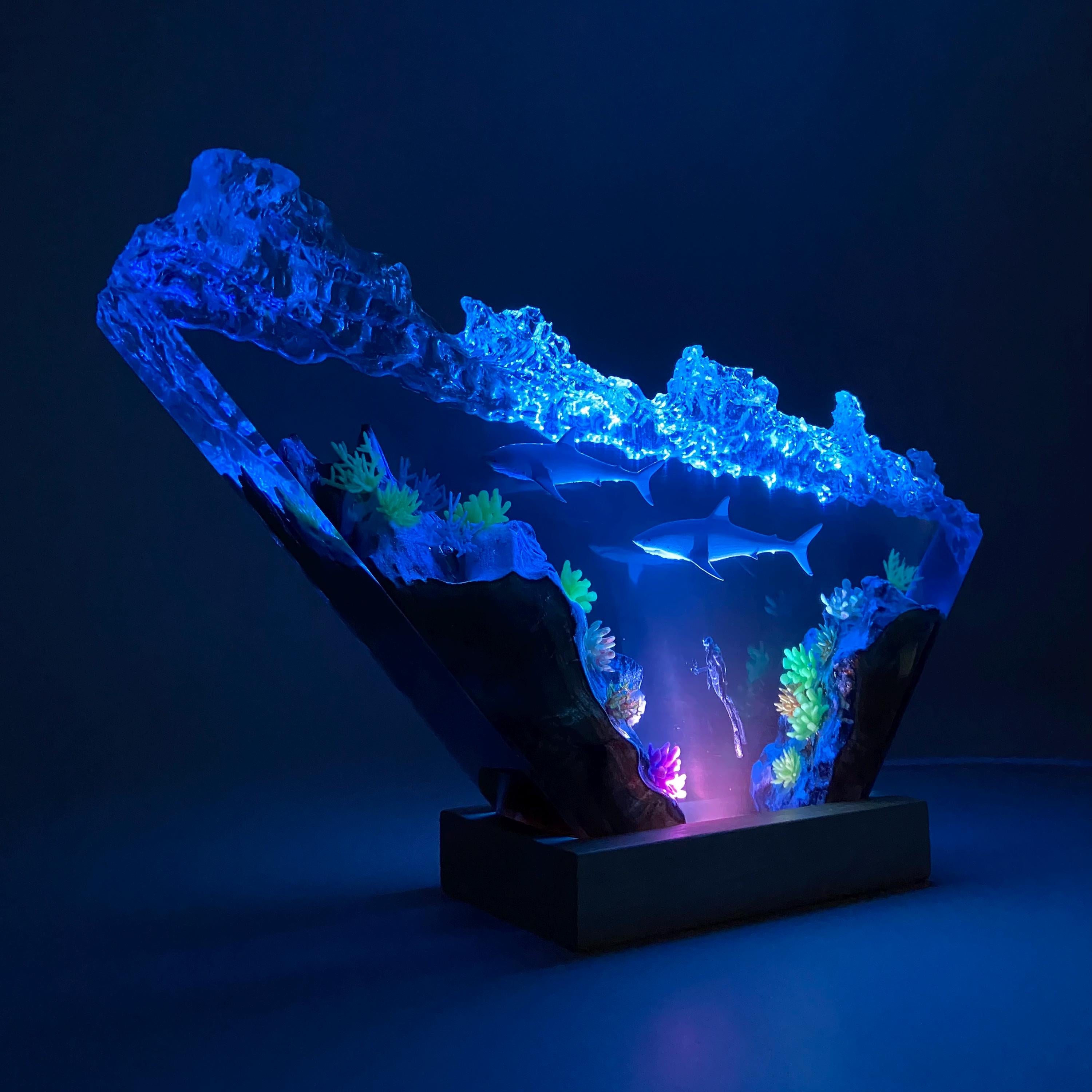 Ocean Shark Diver Epoxy Resin Night Light, Crystal Wave Underwater Scene Lamp, Halloween Gifts, Christmas Gifts, Best Friend Gifts