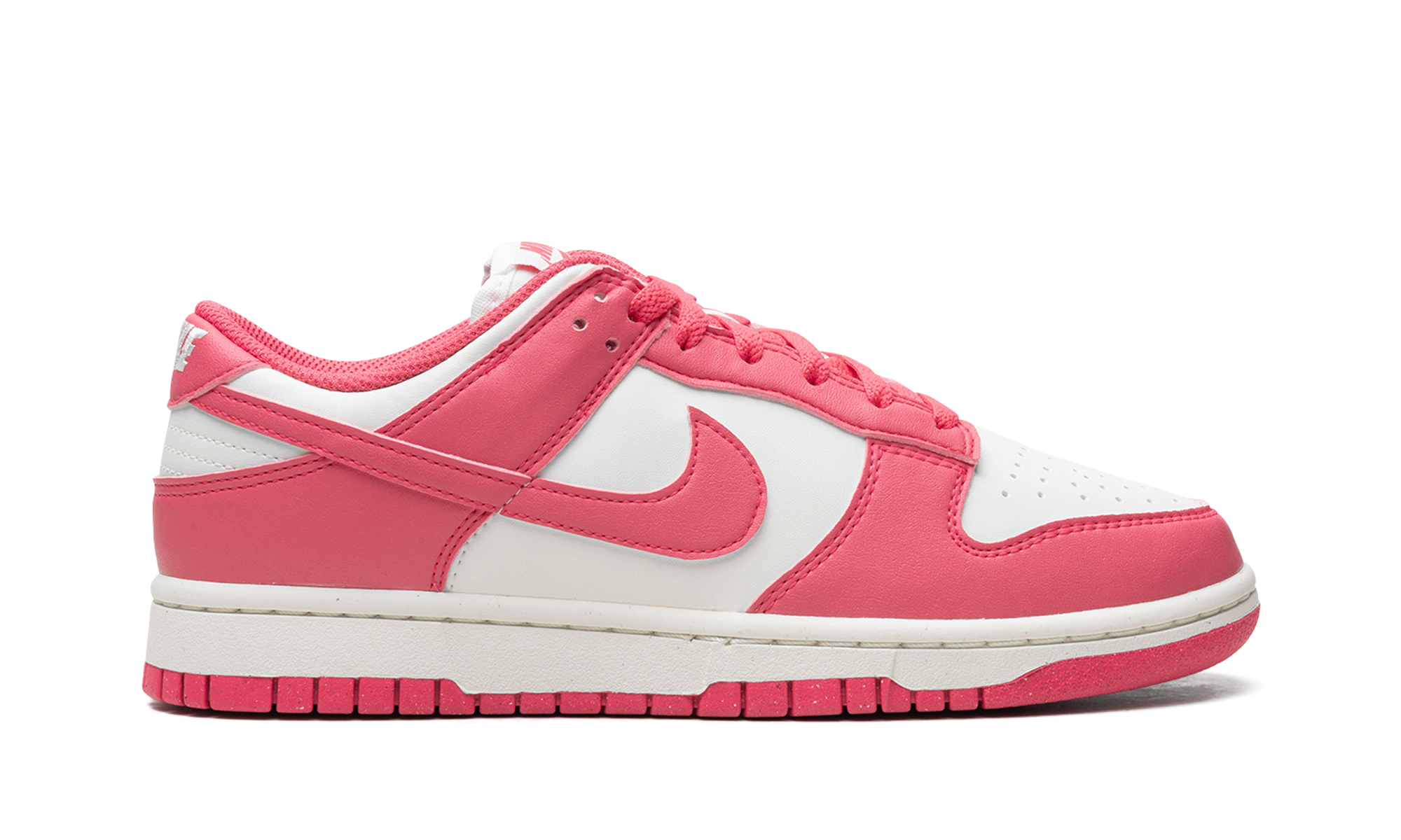 Nike Dunk Low. WMNS "Pink"