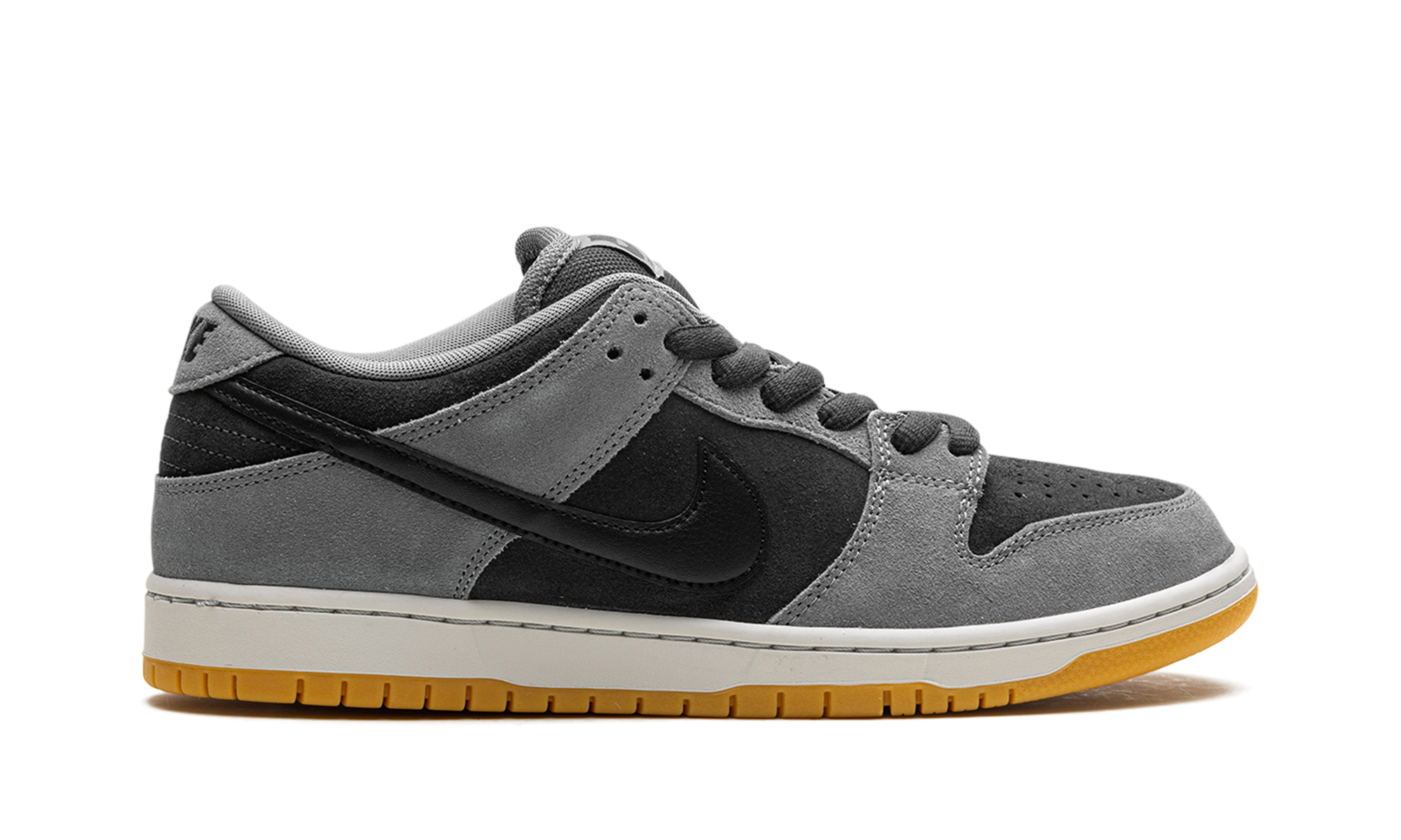 SB Dunk Low "Dark Smoke Grey"