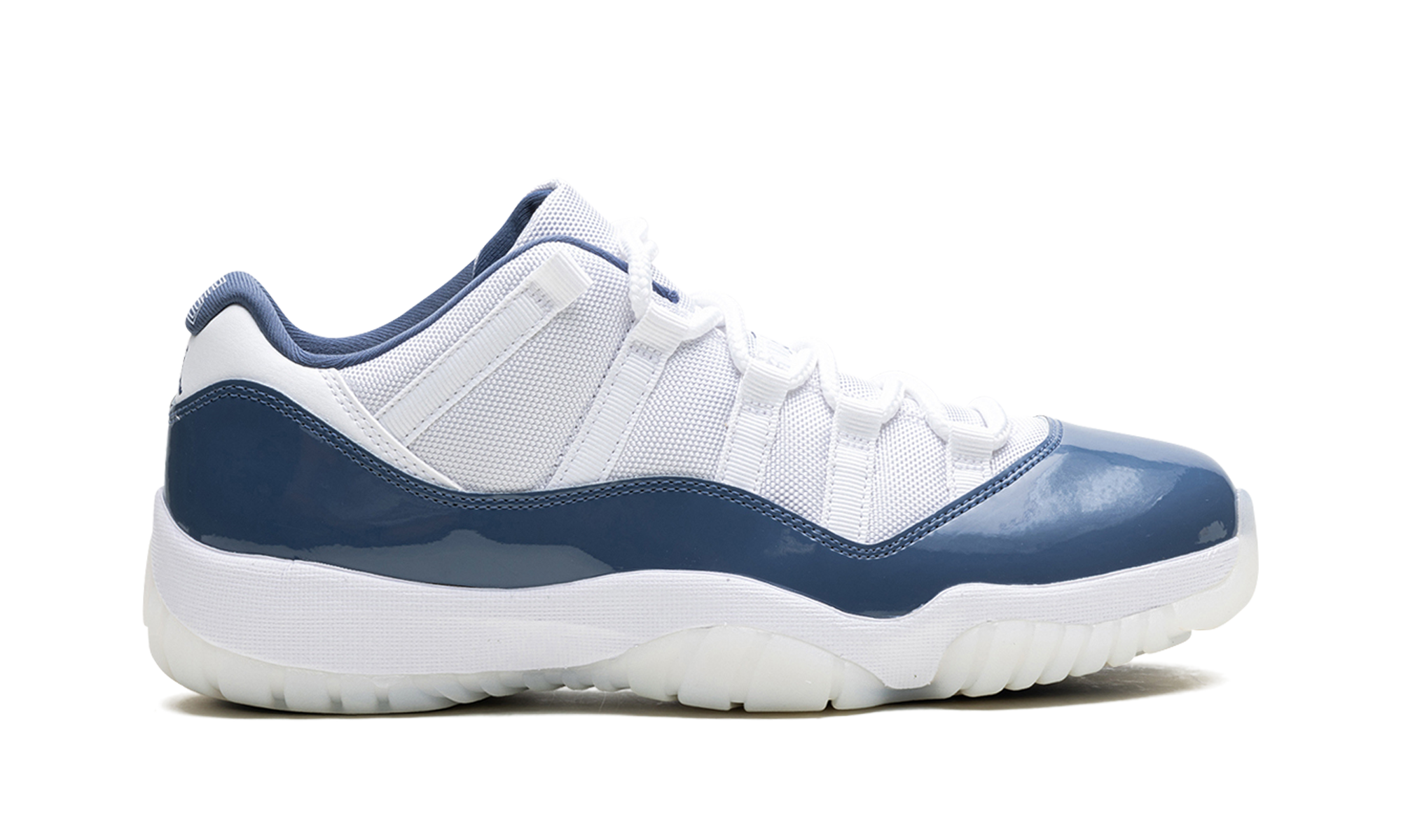 Jordan 11 Retro Low "Diffused Blue"