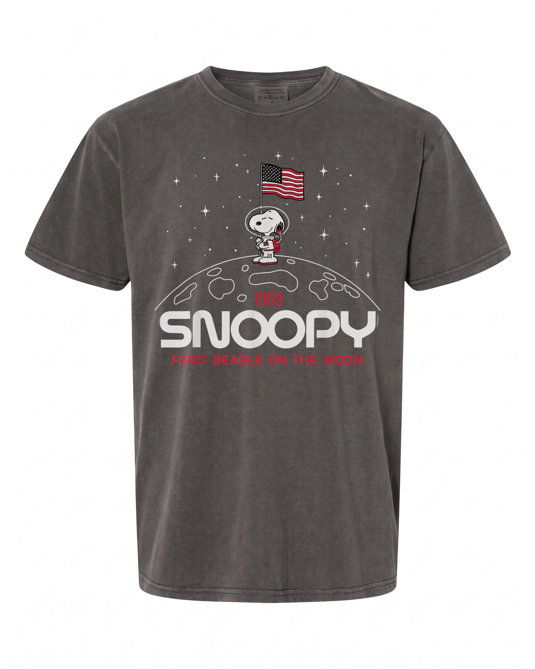 Snoopy Flag Moon T-Shirt - Fun Style for Peanuts Fans | Unique Gift