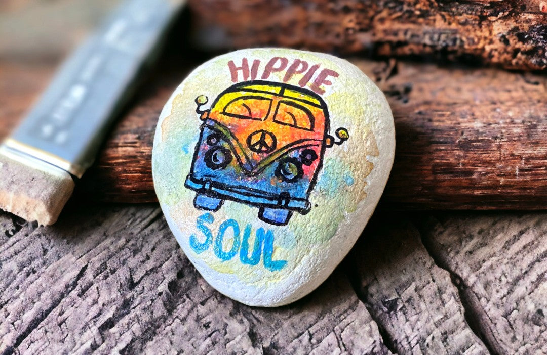 Emerald Blossoms - &quot;Hippie soul&quot; Kombi Van with a retro color background on hand-painted rocks