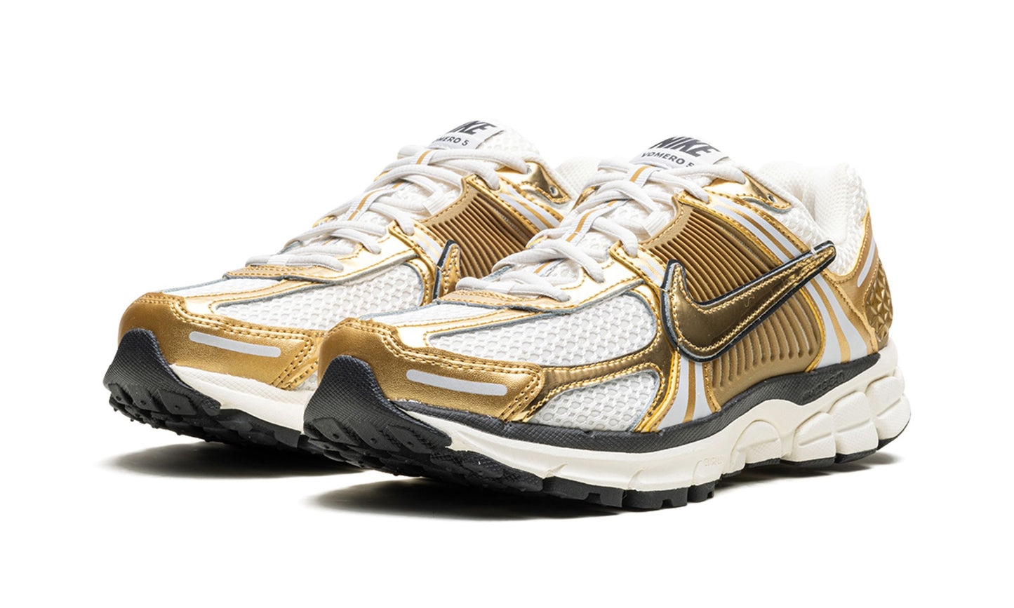 Zoom Vomero 5 WMNS "Metallic Gold" HF7723 001