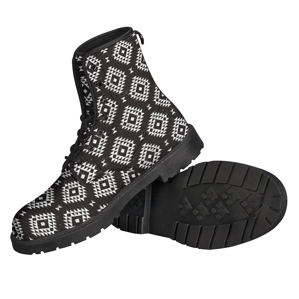 Navajo Print Leather Boots: Step into Hippie Style - 2