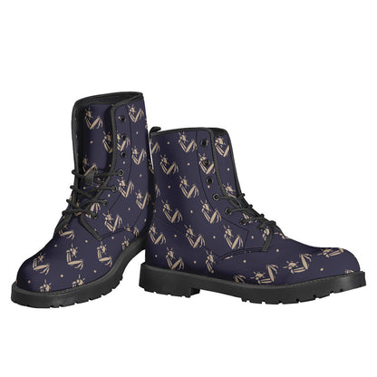 Bohemian Bliss: Blue and Beige Mantis Pattern Leather Boots for the Modern Hippie - 3