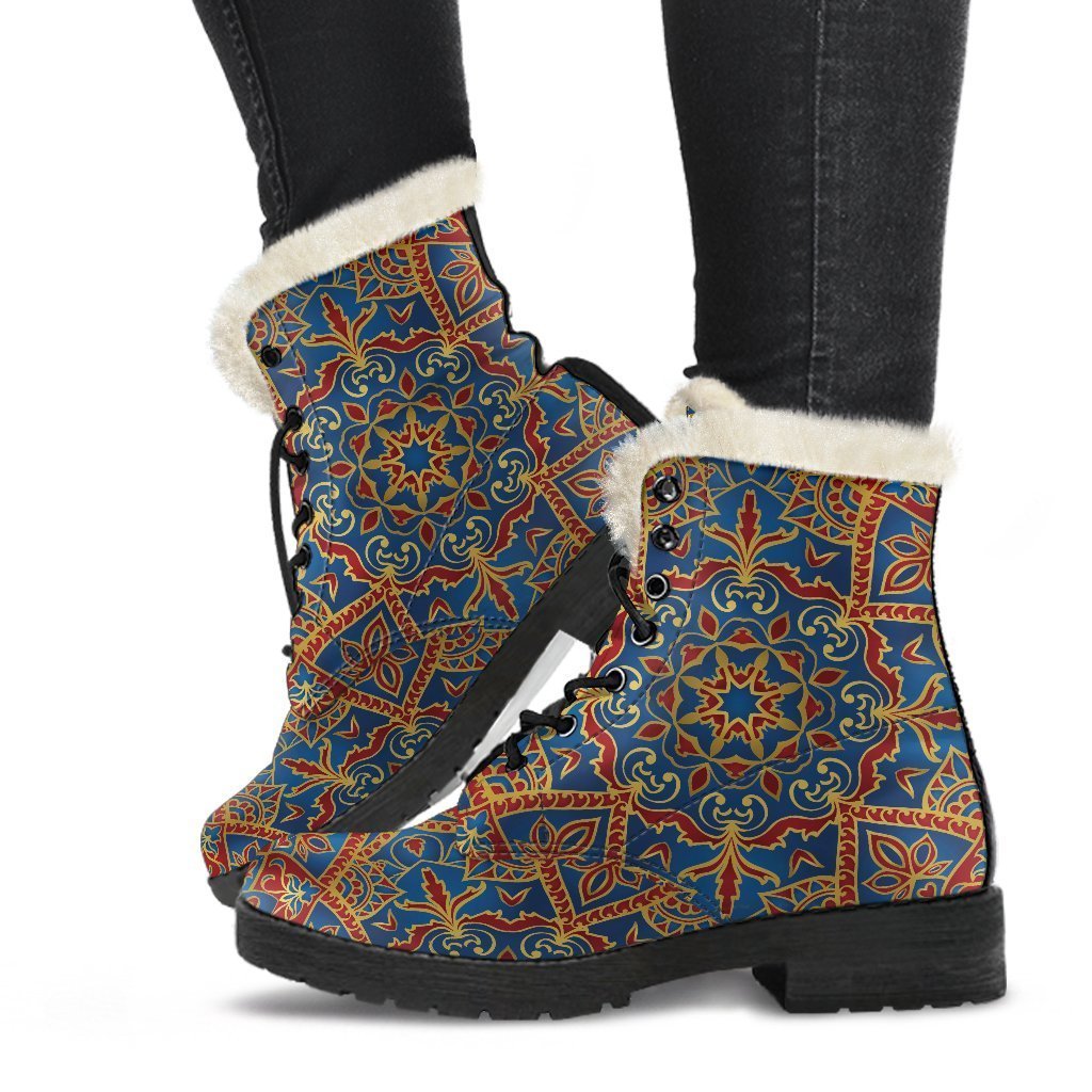 Bohemian Dream: Faux Fur Leather Boots for Hippies - 1