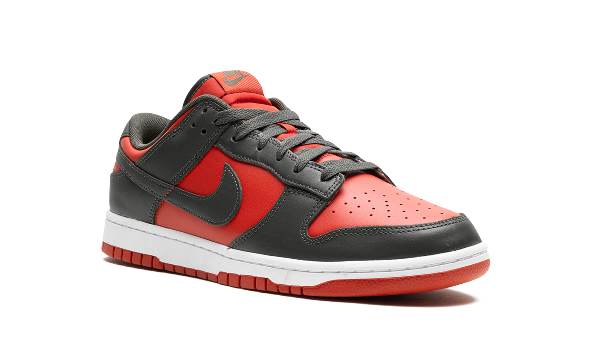 Dunk Low "Mystic Red"