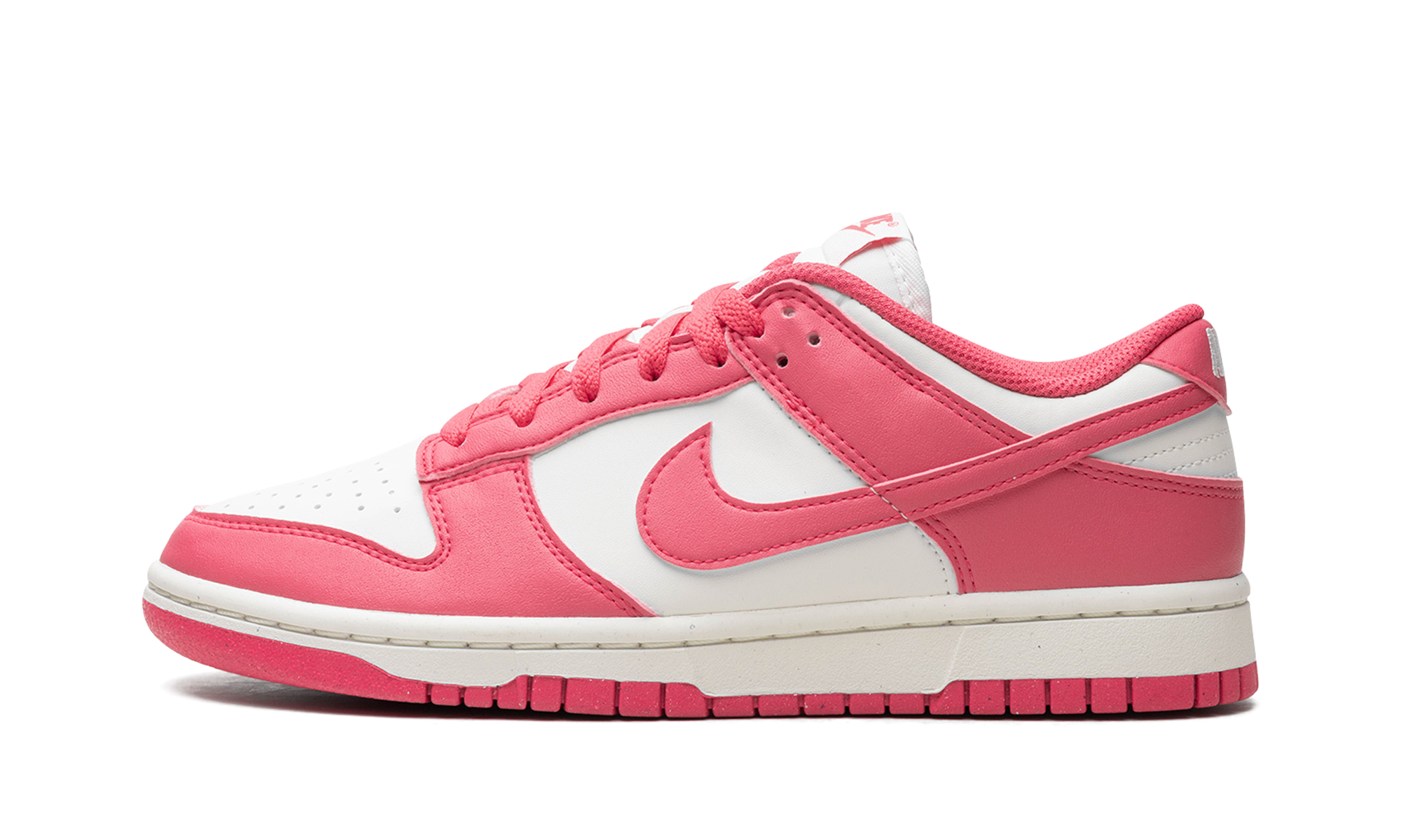 Nike Dunk Low. WMNS "Pink"