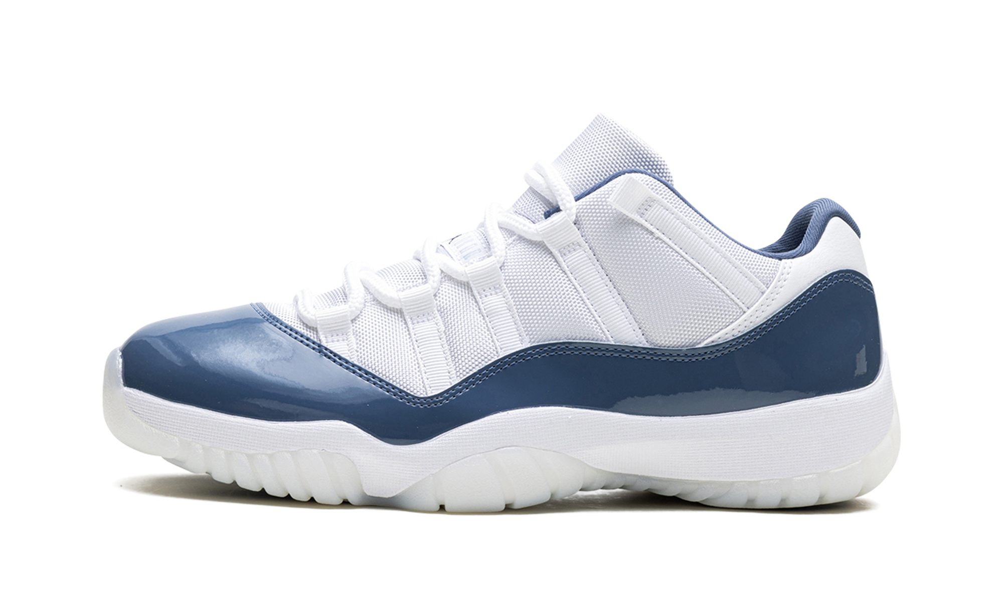 Jordan 11 Retro Low "Diffused Blue"