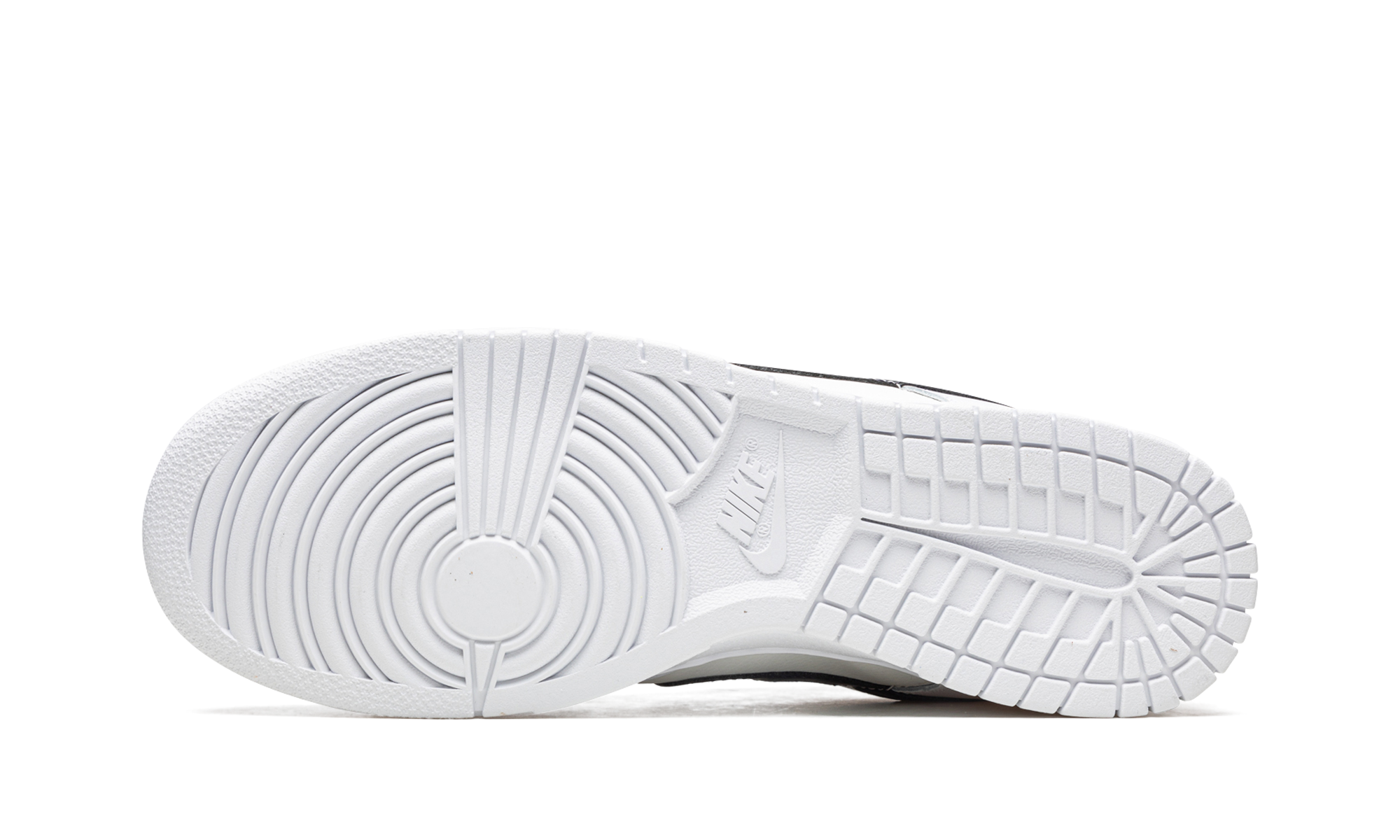 Dunk Low Retro "Reverse Panda"