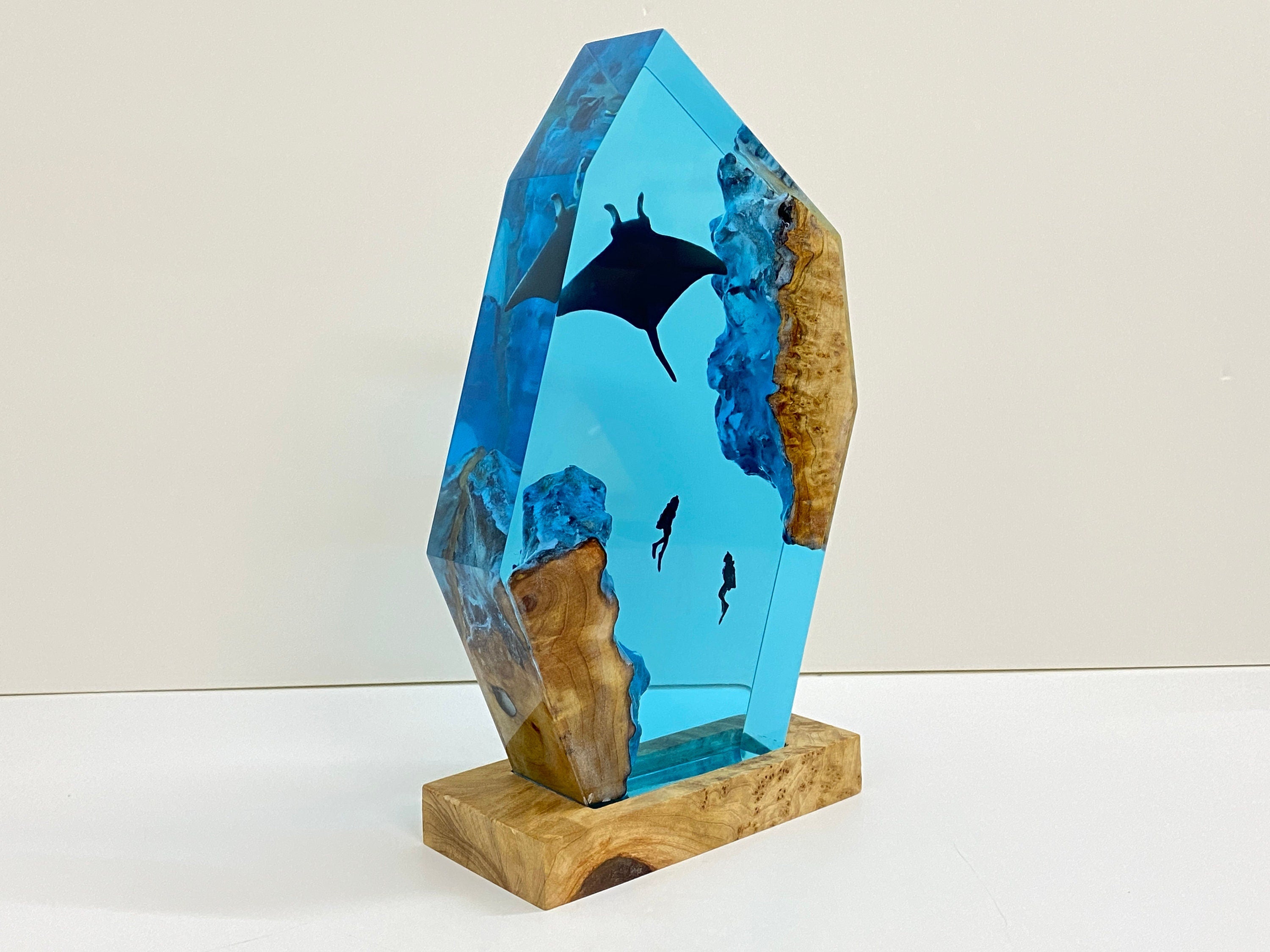 Handmade Manta Ray Diver Resin Lamp, Unique Ocean Decor, Personalized Gift, Best Friend Gift, Unique Decor, Halloween Gift, Christmas Gift