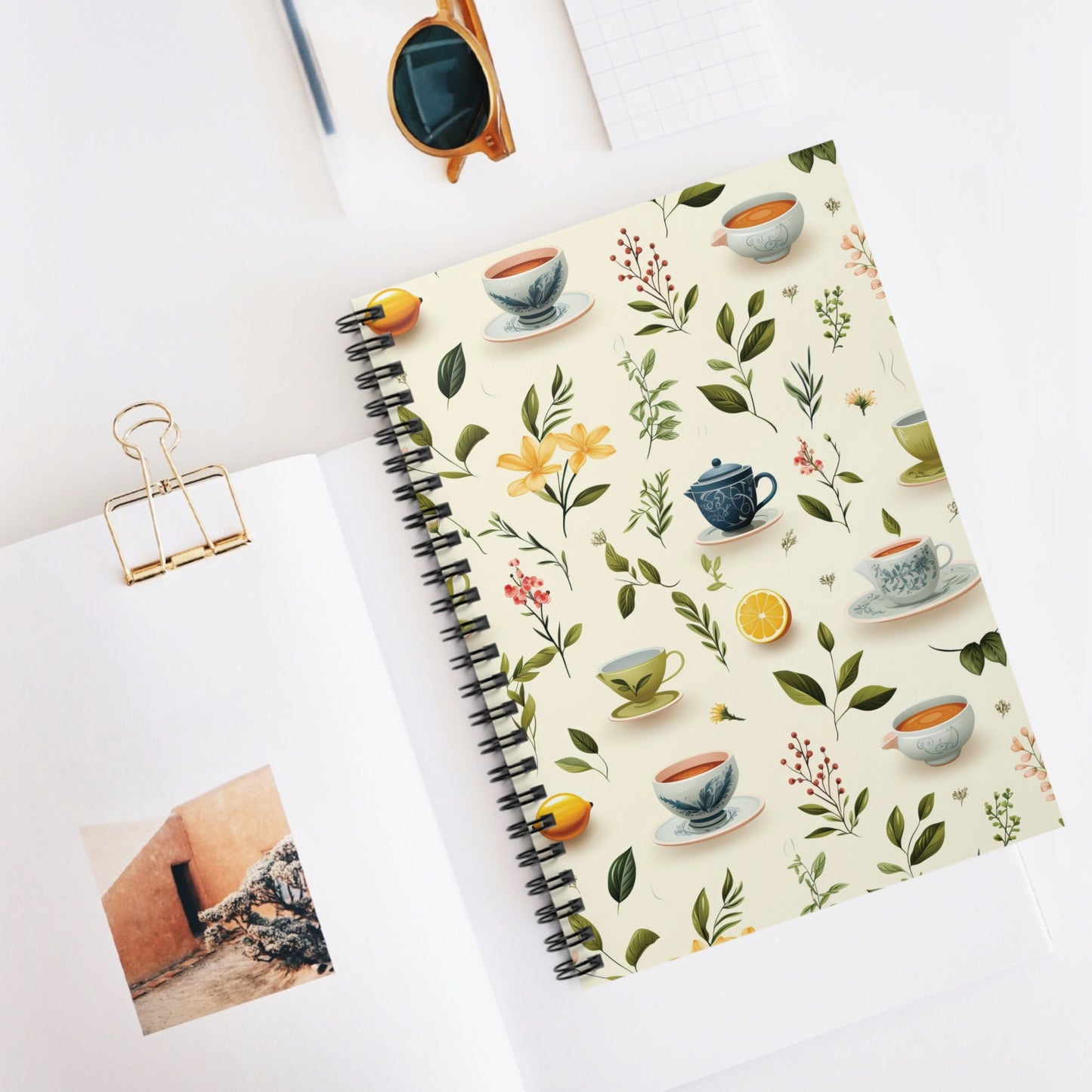 Stylish Tea Lover Journal: 6x8 Notebook with Ruled Lines - Perfect Gift! Trending a for Her! #TeaLovers #GiftIdeas