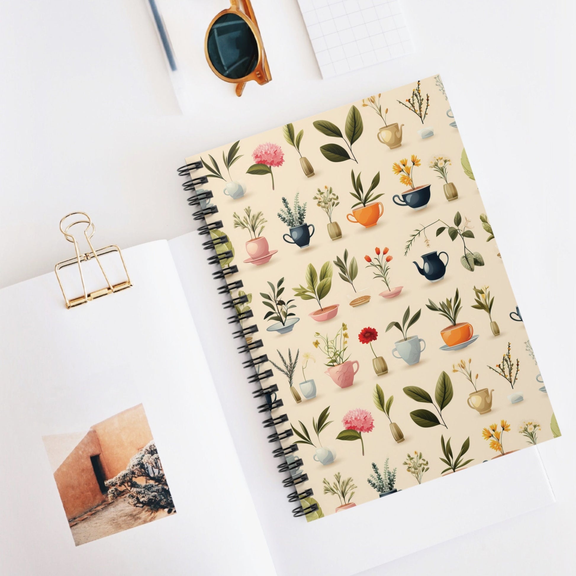 Stylish Tea Lover Journal: 6x8 Notebook with Ruled Lines - Perfect Gift! Trending a for Her! #TeaLovers #GiftIdeas