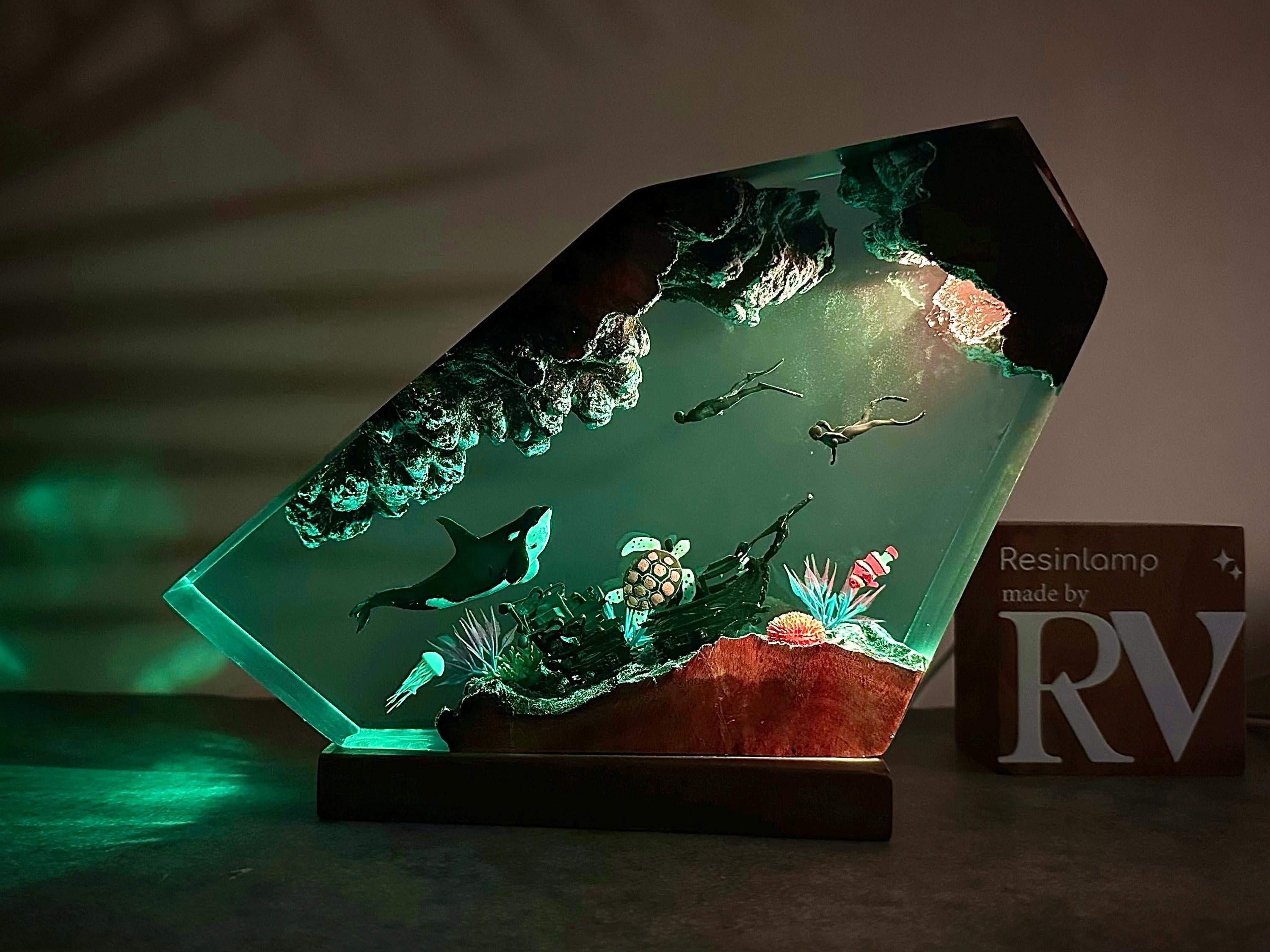 Handmade Orca Whale Resin Lamp, Ocean Diorama Night Light, Resin Wood Art Lamp, Personalized Night Light, Christmas gift