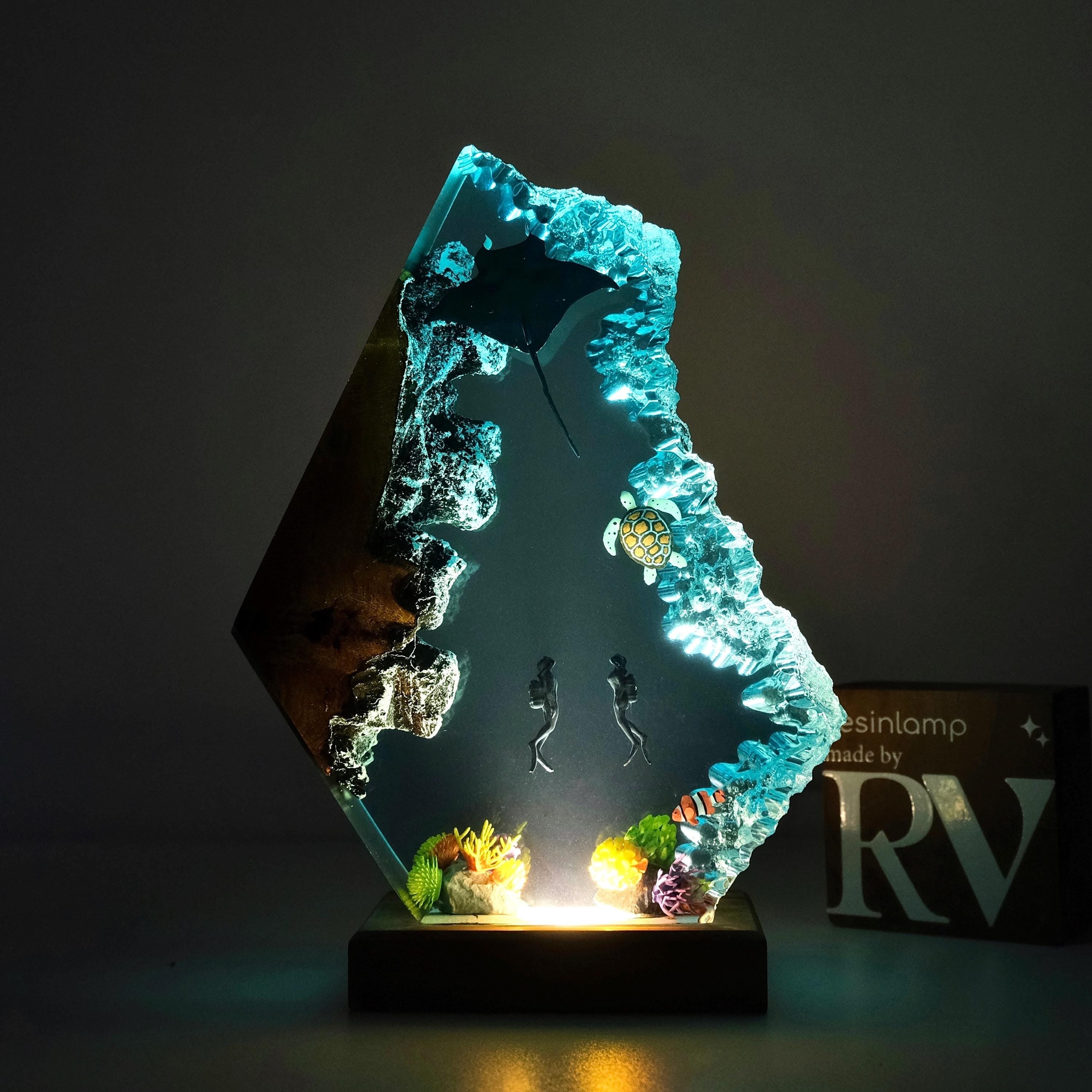 Epoxy Resin Ocean Lamp, Manta Ray & Diver Diorama Night Light , Unique Christmas, Gift for him, desk lamp, ocean gift