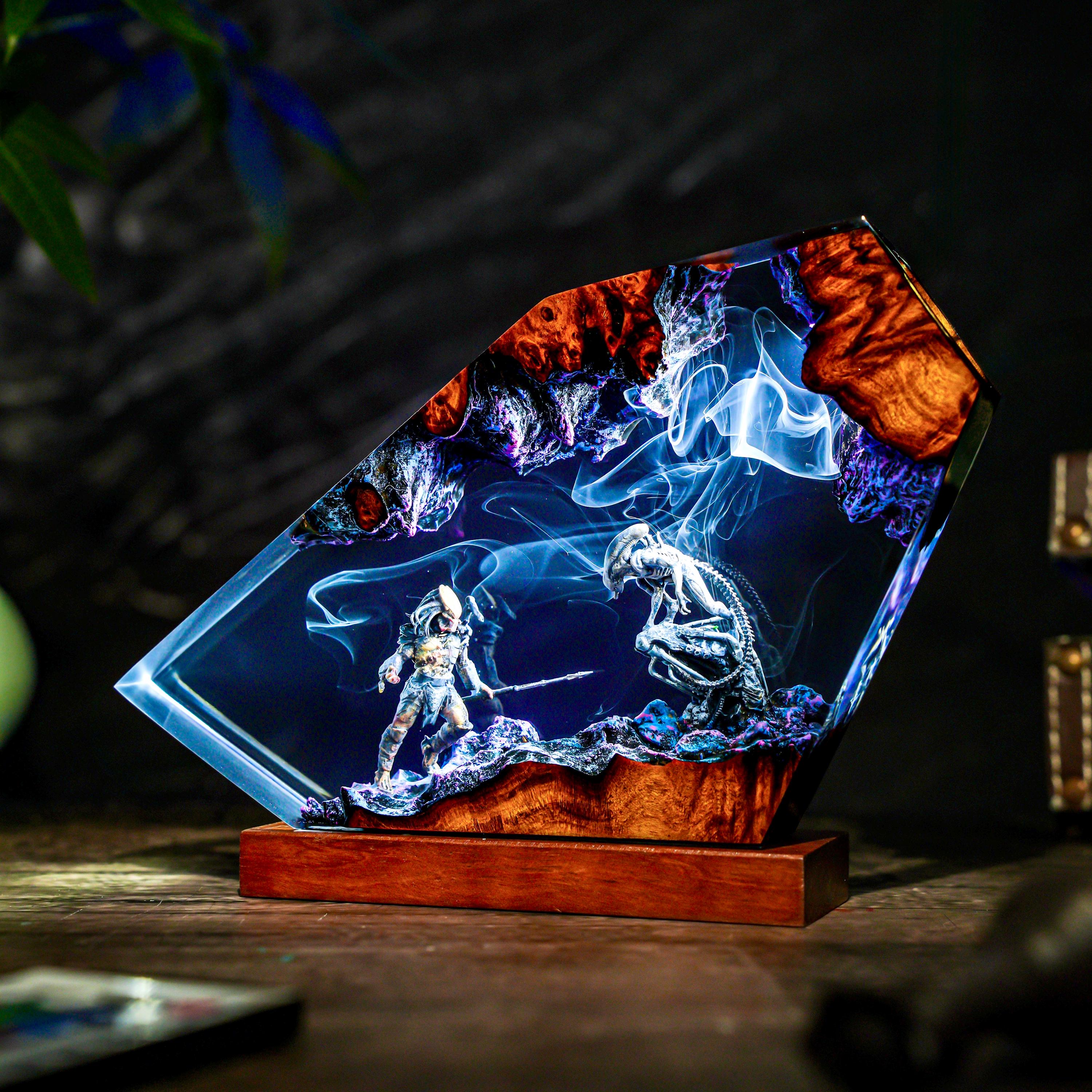 Diorama alien monsters fight lamp, alien movie Resin Lamp, Space Resin Lamp, Personalized Night Light, Sci-Fi Horror Being, Xmas 2025