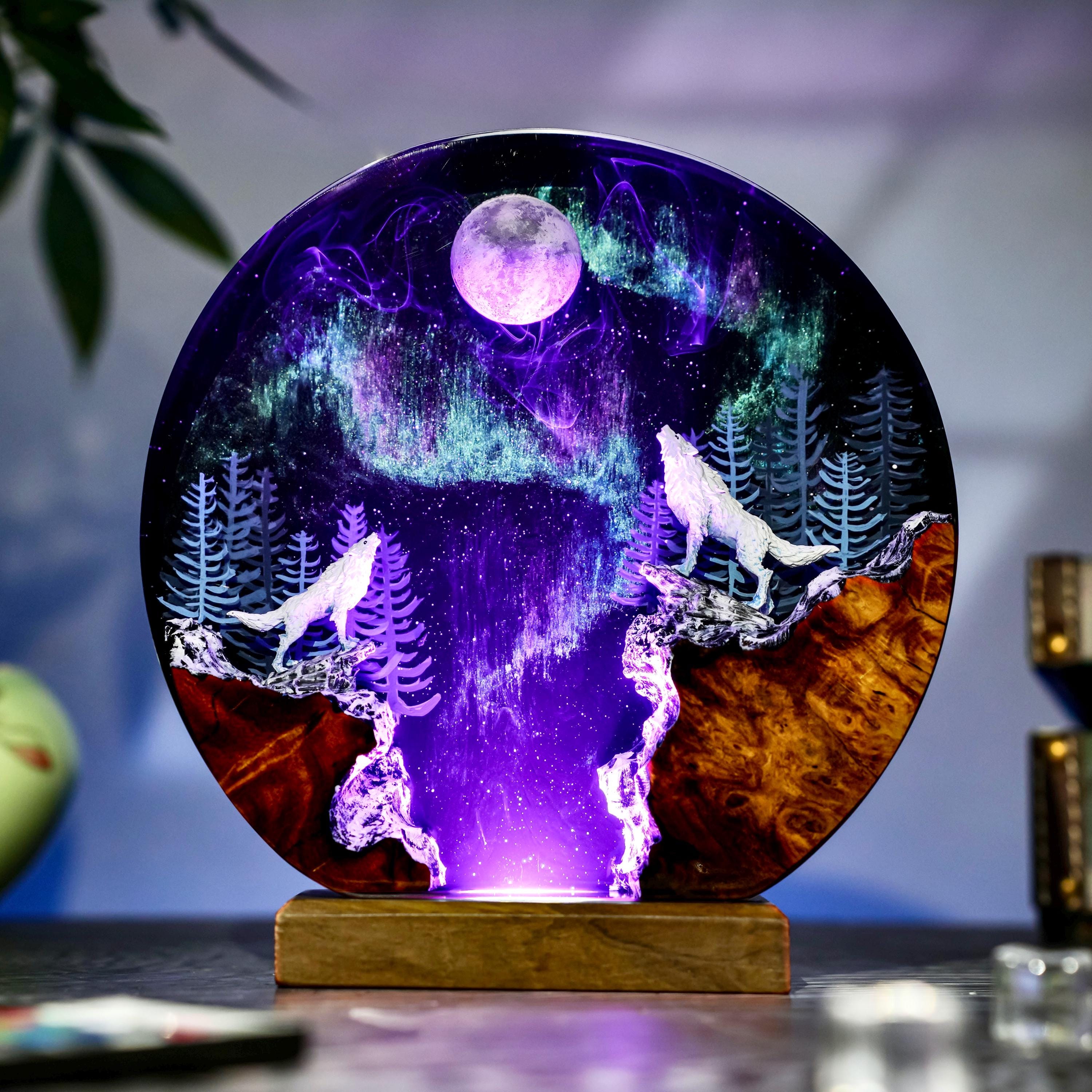 Handmade Aurora Wolf Moon Lamp, Howling Wolf Northern Lights, Unique Handmade Gift for Room Decor, Resin Night light gift