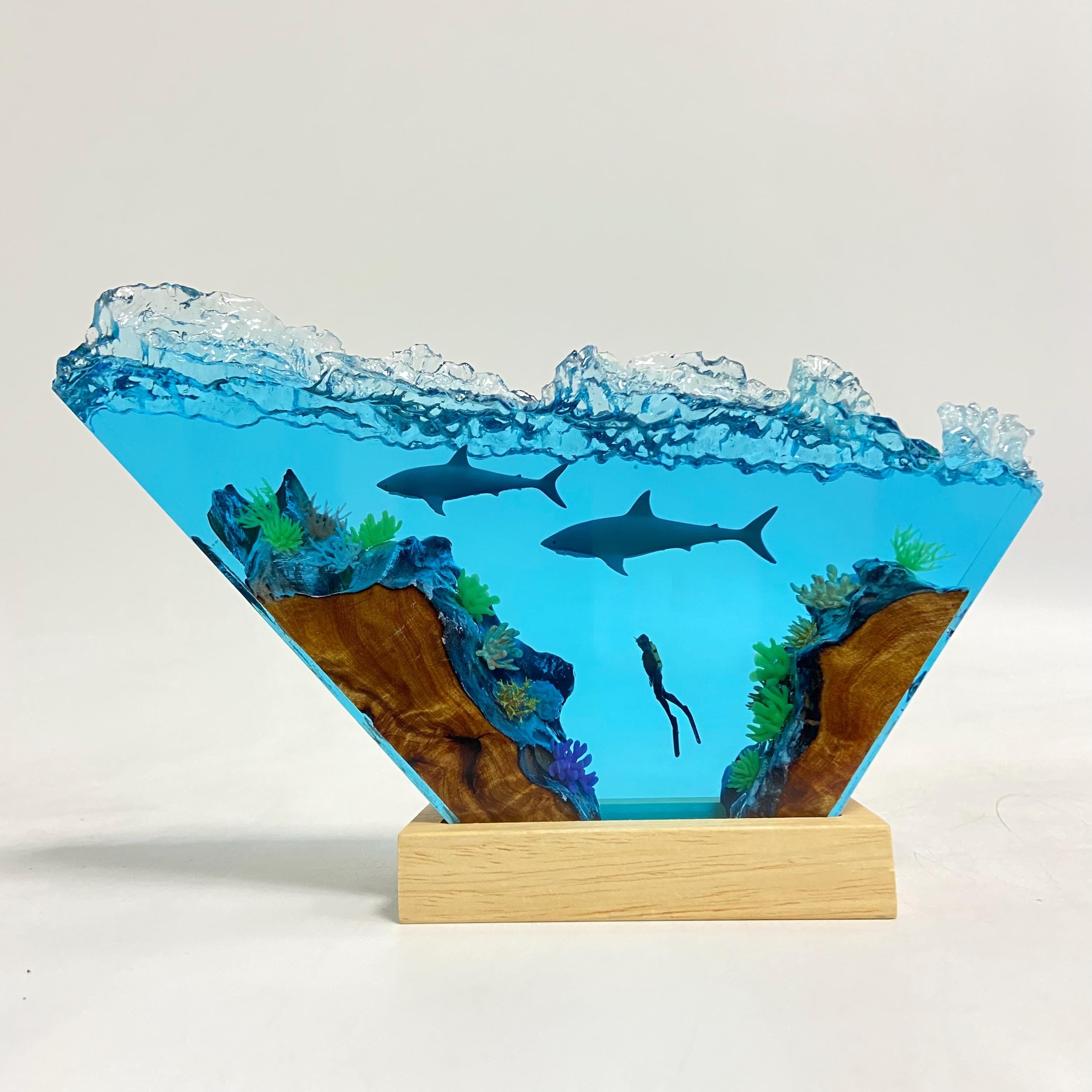 Ocean Shark Diver Epoxy Resin Night Light, Crystal Wave Underwater Scene Lamp, Halloween Gifts, Christmas Gifts, Best Friend Gifts