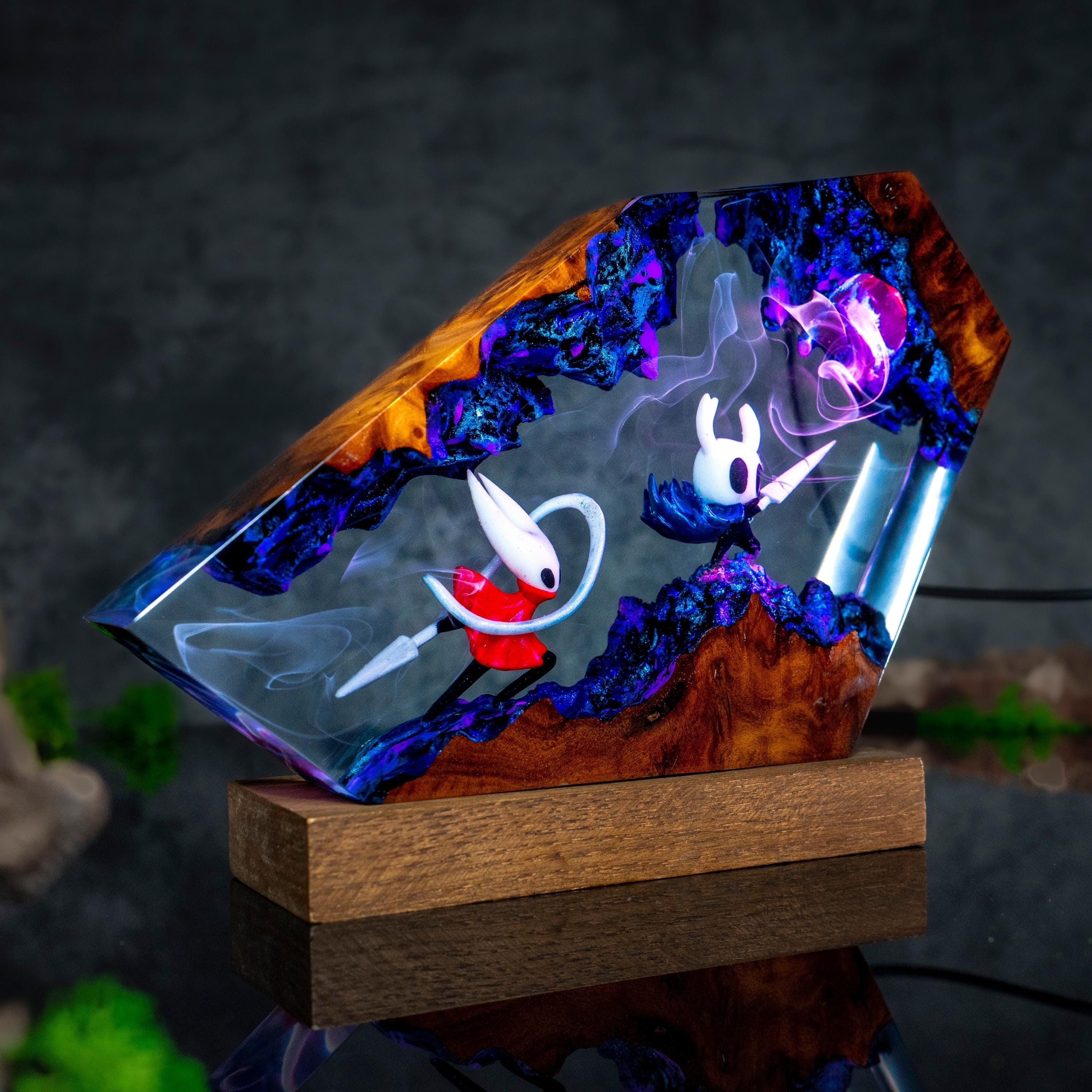 Journey of Hor.net vs K.night resin lamp, Hollow Knight Resin Lamp, Hornet and Knight Light, Hollow Silk & song Figure, Handmade Epoxy Lamp