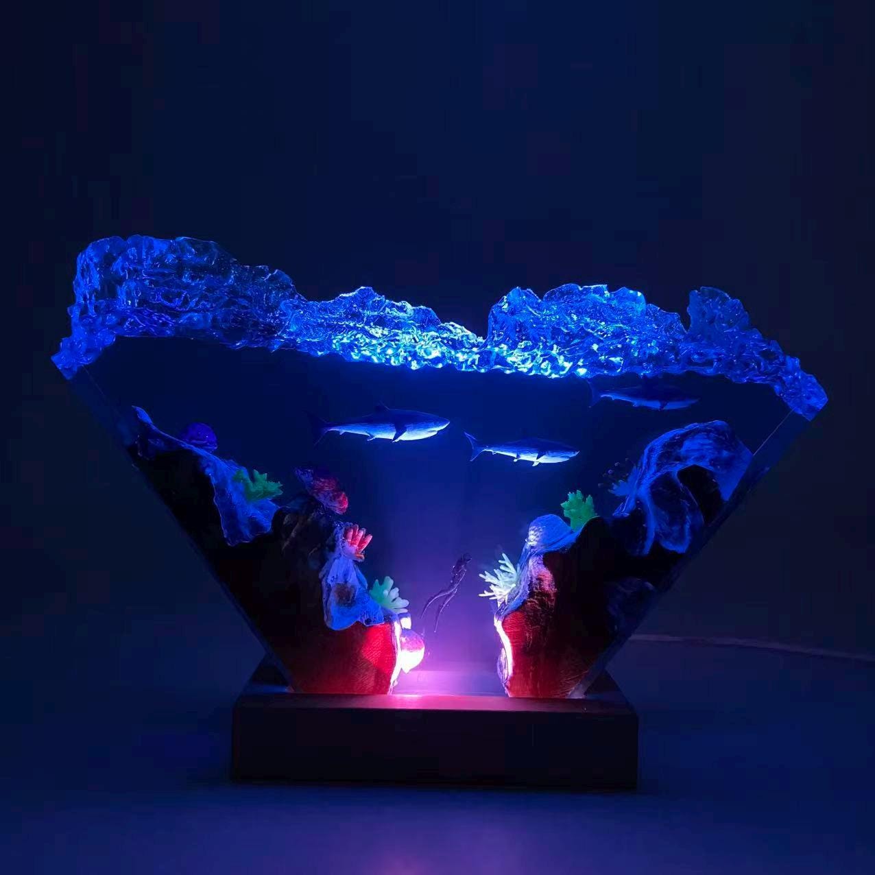 Ocean Shark Diver Epoxy Resin Night Light, Crystal Wave Underwater Scene Lamp, Halloween Gifts, Christmas Gifts, Best Friend Gifts