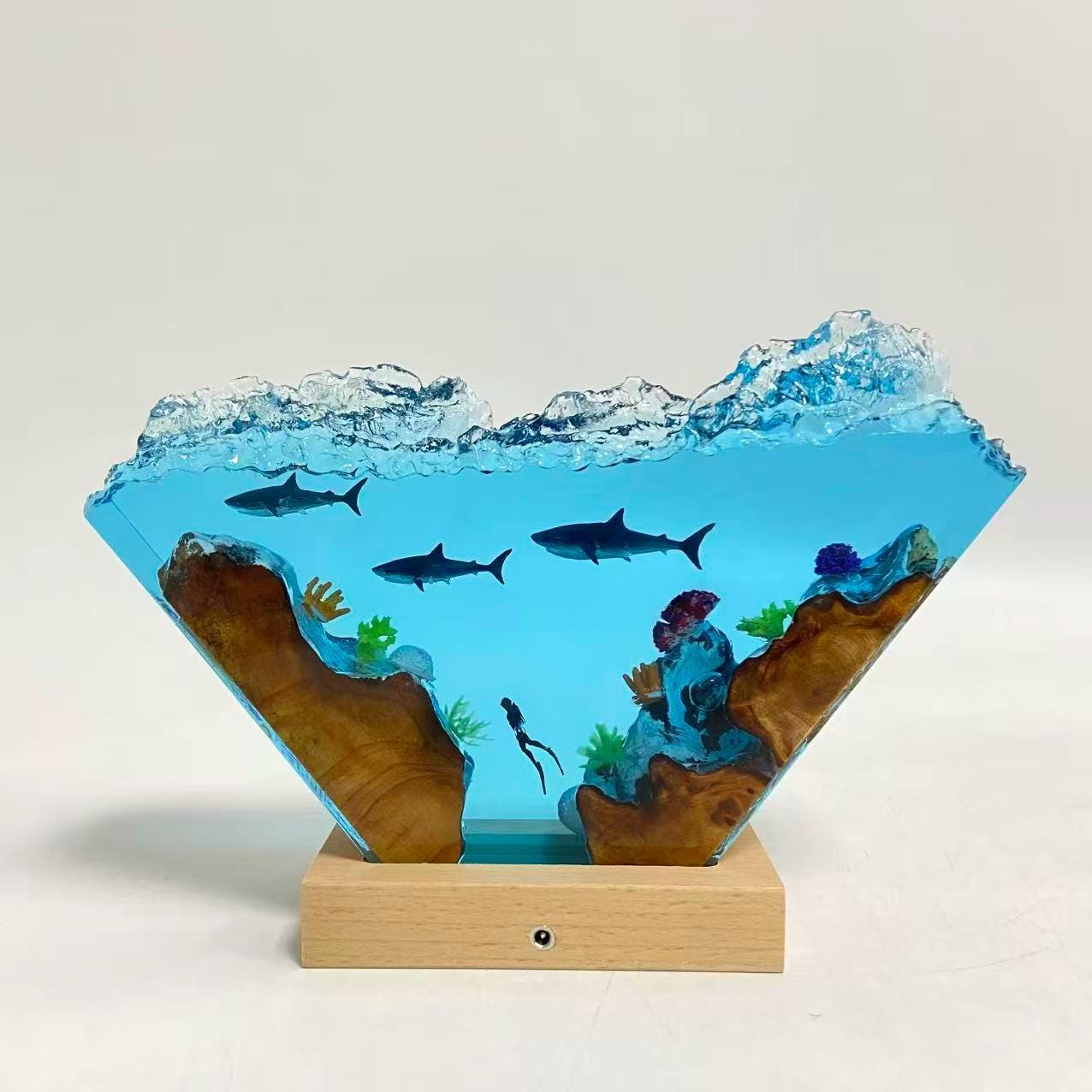 Ocean Shark Diver Epoxy Resin Night Light, Crystal Wave Underwater Scene Lamp, Halloween Gifts, Christmas Gifts, Best Friend Gifts