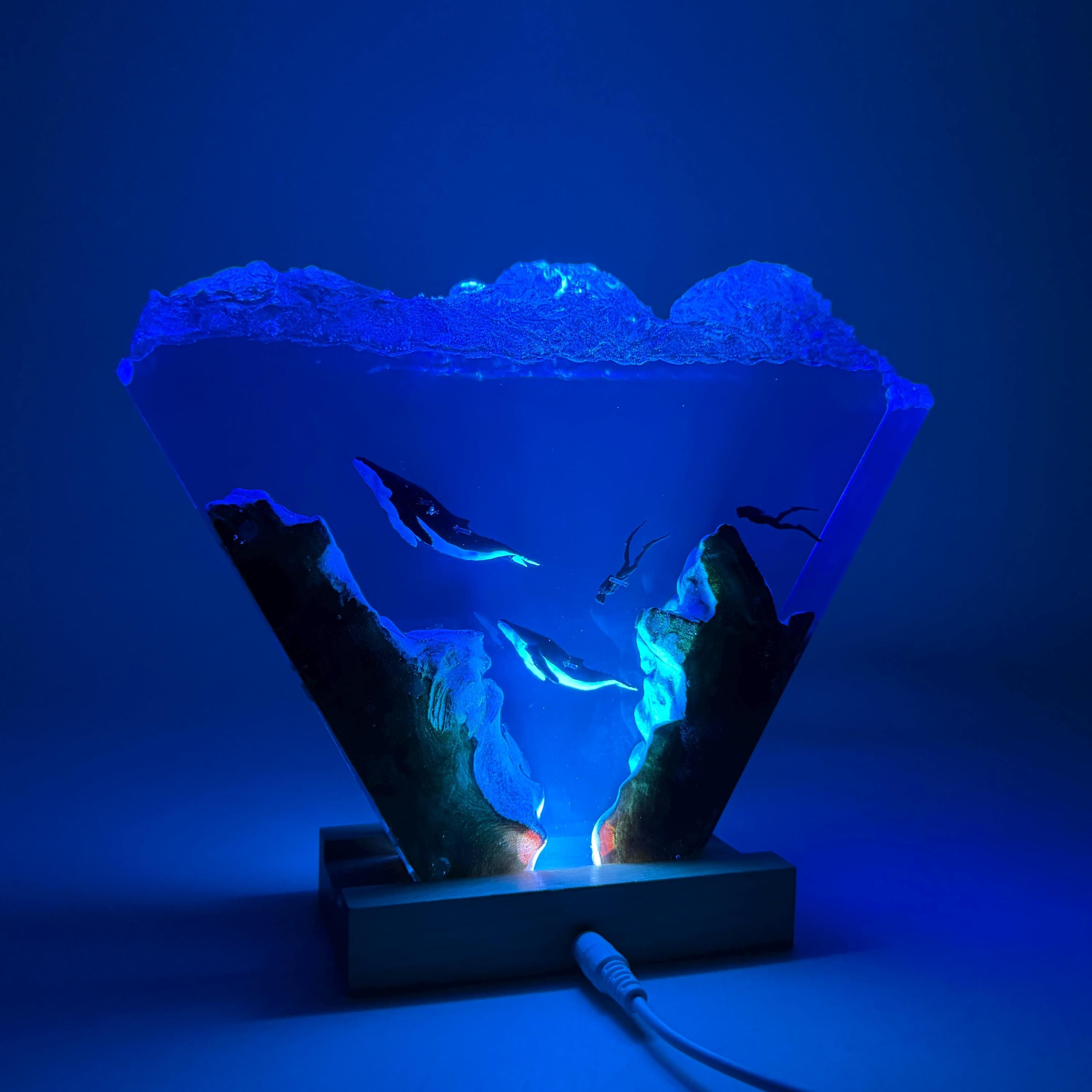 Humpback Whale Resin Night Light, Custom diver Epoxy Lamp, Halloween Gifts, Christmas Gifts, Best Friend Gifts