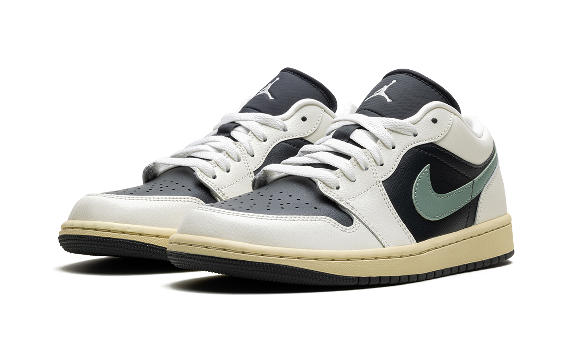 Air Jordan 1 Low WMNS "Jade Smoke"