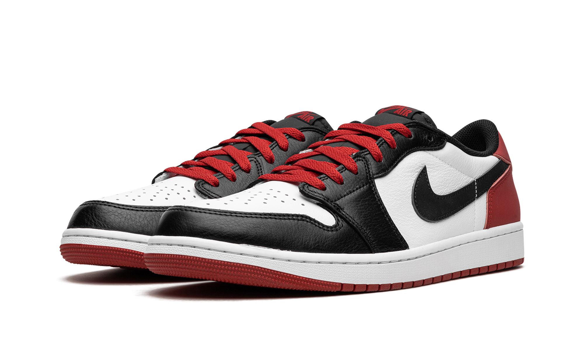 Air Jordan 1 Low OG "Black Toe 2023"