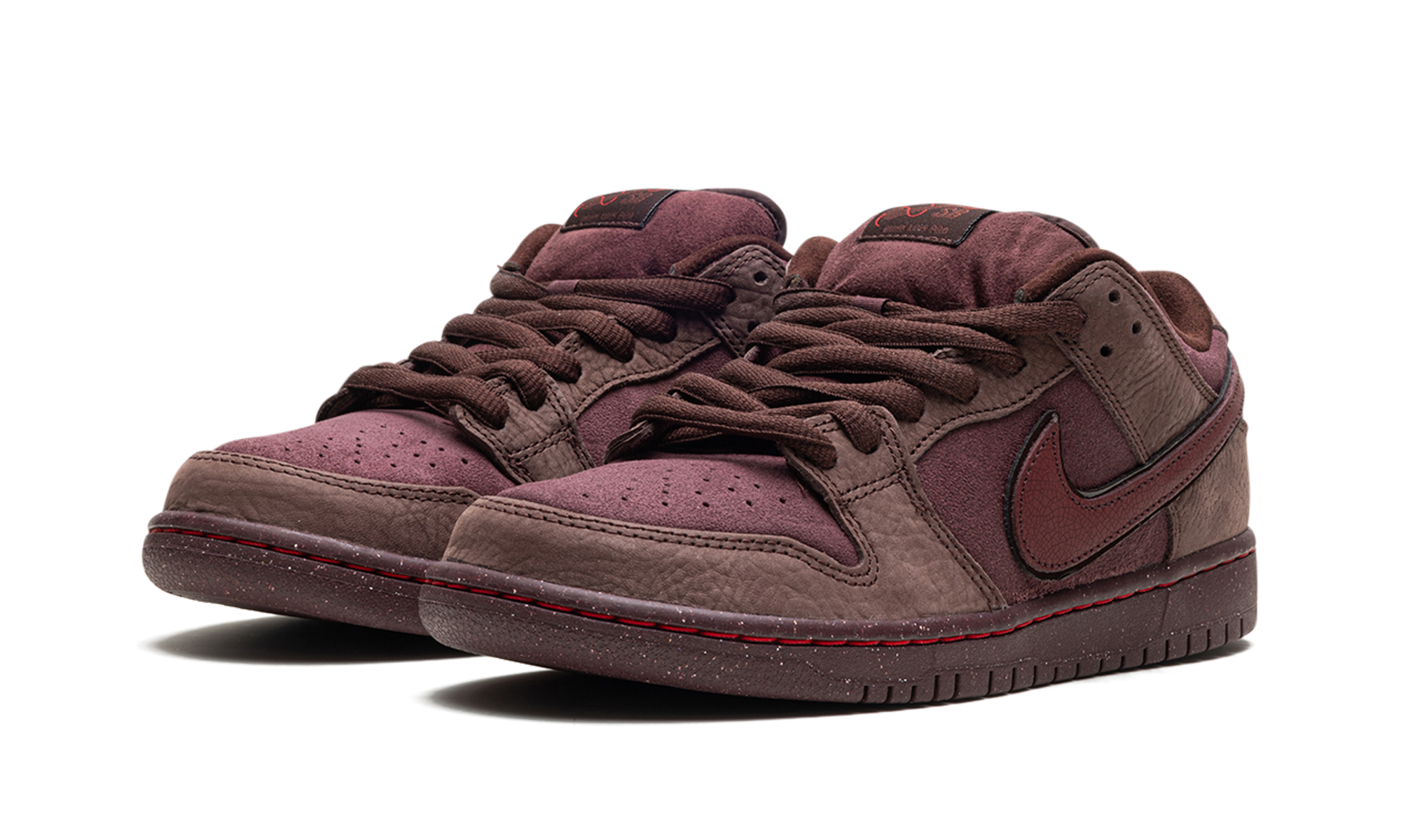 SB Dunk Low "City of Love"